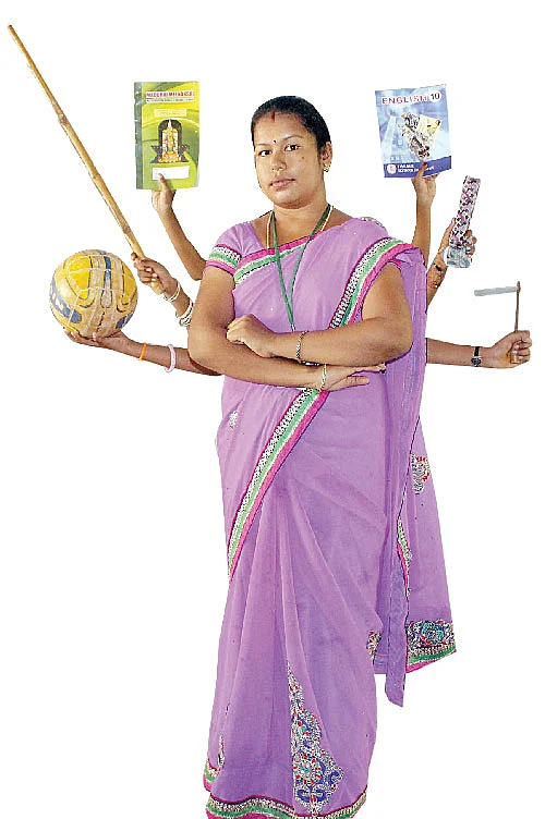 எட்டடி டீச்சர்ஸ்...16 அடி பசங்க !