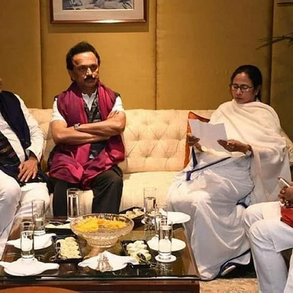 `முன்னாள் பிரதமர்; 3 முதல்வர்கள்; 5 முன்னாள் முதல்வர்கள்!’ - மேற்குவங்கத்தில் மம்தா கூட்டும் பிரமாண்ட மாநாடு