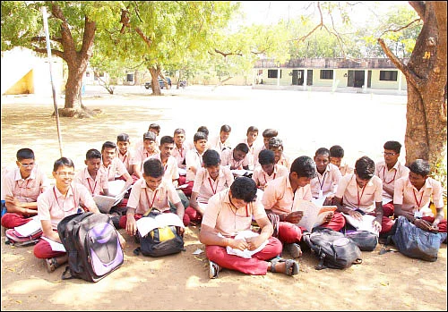 பரீட்சையை ஜெயிப்போம் இனிதே!
