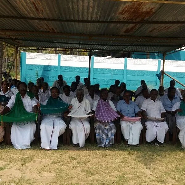20 நாட்களாக காத்திருப்புப் போராட்டம் நடத்தும் விவசாயிகள்! - வேதாரண்யம் வேதனை