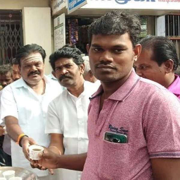 நிலவேம்புக் கசாயம் அரசியலில் களம் இறங்கிய ரஜினி மக்கள் மன்றம்!