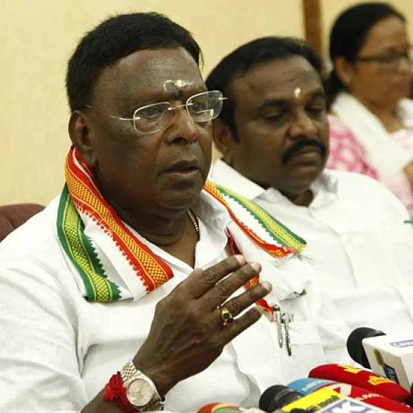 ”பண மதிப்பிழப்பால் ஏற்பட்ட உயிரிழப்புக்கு யார் பொறுப்பு ?” மத்திய அரசை விளாசும் நாராயணசாமி