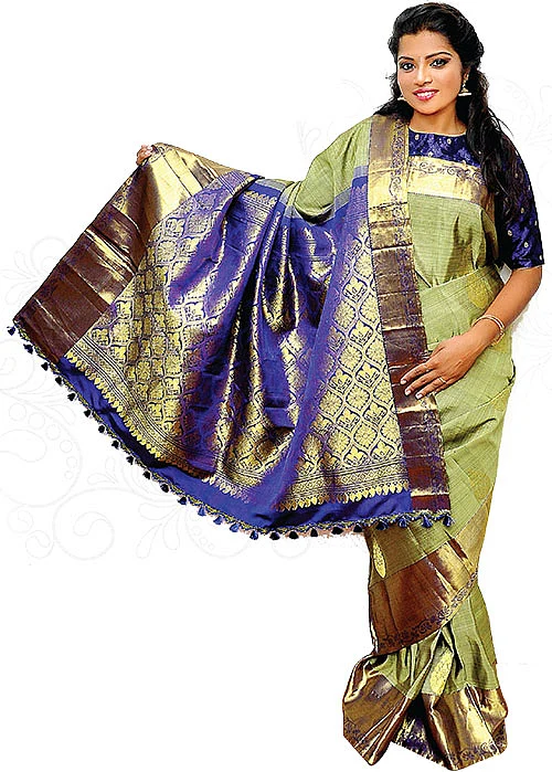 புடவை முந்தியில் டசல்ஸ் வேலைப்பாடு!