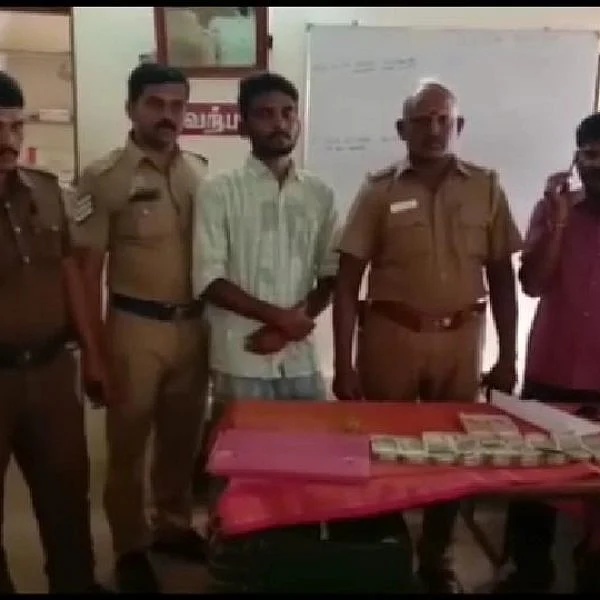 சாத்தூர் அ.ம.மு.க தேர்தல் அலுவலகத்தில் ரூ.43 லட்சம் பறிமுதல்!