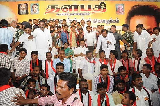 சசிகலா புஷ்பா விவகாரம்: ஸ்டாலின் 'பஞ்ச்'