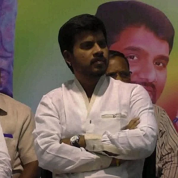 `பாரம்பர்ய சின்னங்களை அழிக்கிறார்கள்' - குமுறும் கவிஞர் பா.விஜய்...!