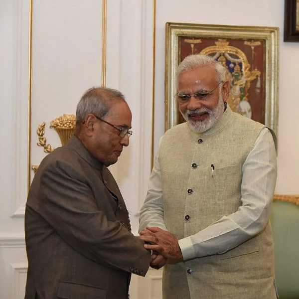 பிரணாப் முகர்ஜி - மோடி