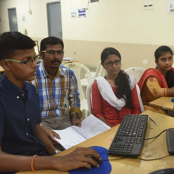 முதன் முறையாக ஆன்லைன் பொறியியல் கலந்தாய்வு தொடங்கியது! வீட்டில் இருந்தபடியே பங்கேற்கலாம்