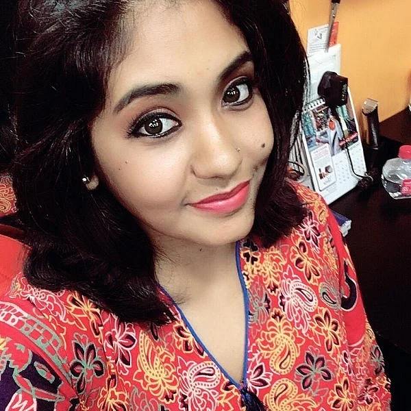 "சீரியல் முடிஞ்சதும் சென்டிமென்ட்டா முடி வெட்டிப்பேன்..!" - 'வாணி ராணி' ஸ்ருதி