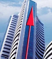 கருத்துக்கணிப்பில் நிலையான ஆட்சி: சென்செக்ஸ் 24,000 புள்ளிகளை தாண்டி சாதனை!