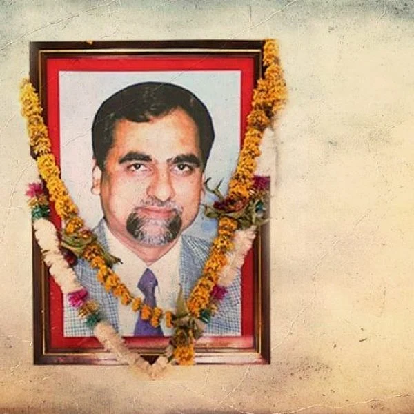 ``தவறான வழக்குகள் நீதித்துறையின் நேரத்தை வீணடிக்கின்றன!" - நீதிபதி லோயா வழக்கில் உச்ச நீதிமன்றம்