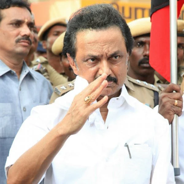 'அ.தி.மு.க.,வுக்குள் போட்டா போட்டி நடக்கிறது' - ஸ்டாலின் தடாலடி!