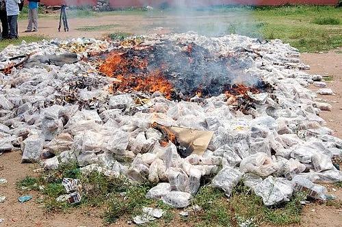 போதைப் பொருட்கள் எரிப்பு: மதுரையில் பொதுமக்கள் அவதி!