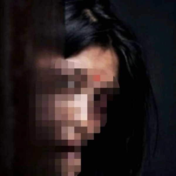 நூறு பெண்களை சீரழித்திருக்கிறேன்! - மாணவியை மிரட்டிய ரியல் எஸ்டேட் அதிபர்!