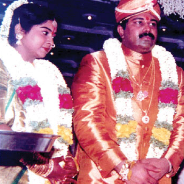 சசிகலா ஜாதகம் - 33 - வாரிசு... வளர்ப்பு மகன் அரசியல்!