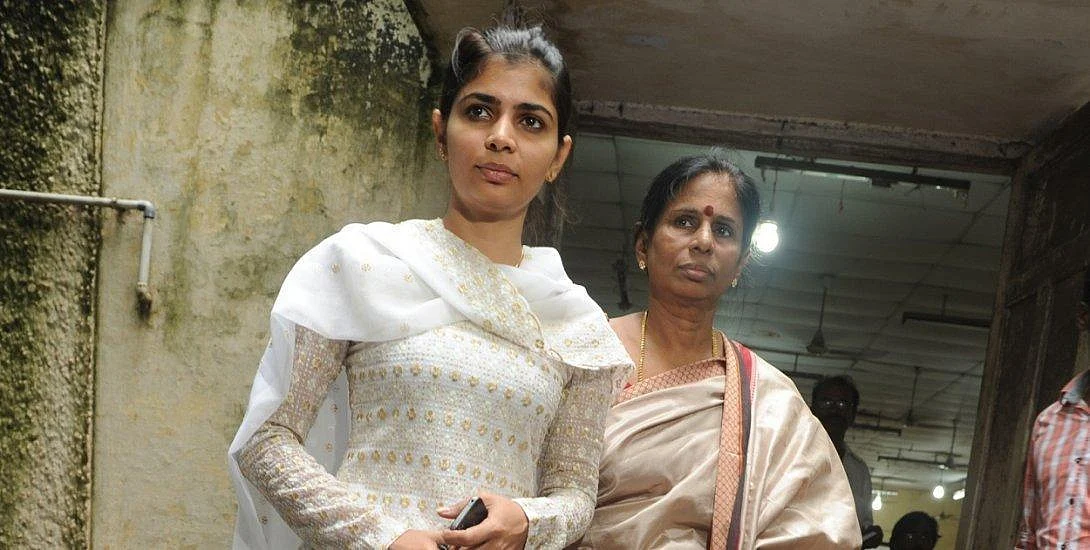 `பொது இடத்துல நின்னு எதிர்ப்பைத் தெரிவிக்கணும்னு நினைக்கிறா!'- மகள் குறித்து சின்மயி அம்மா