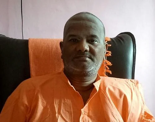 காதலிக்கு கோயில் நிர்வாகம்...15 பாட்டில் விஷம்... 15 உயிர்கள் பலி! - மடாதிபதியின் குரூரம்