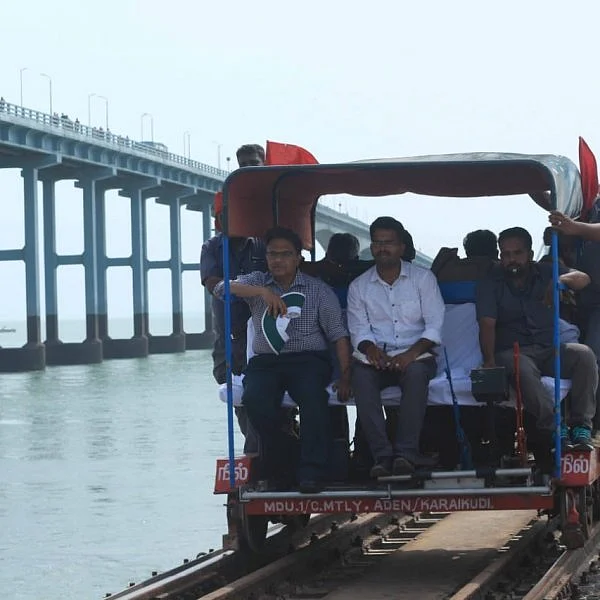 பவளப் பாறைகளுக்குப் பாதிப்பின்றி புதிய பாம்பன் பாலம்! - ரயில்வே துறை உறுதி
