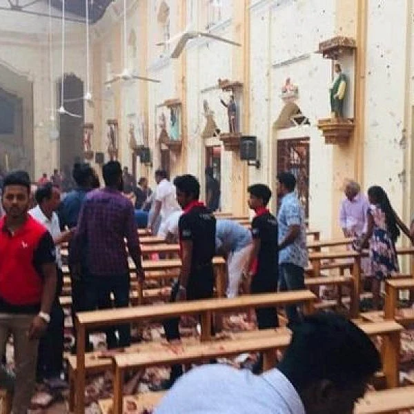 `வாகனங்களில் பெயர், தொலைபேசி எண் பதிவிடணும்!'- இலங்கை அரசு திடீர் உத்தரவு