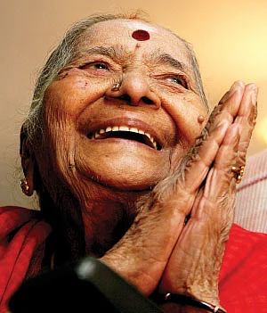 நினைவில் மின்னும் ஒளிப்படங்கள் - புதுவை இளவேனில்