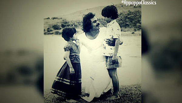 உதிரிப்பூக்கள்