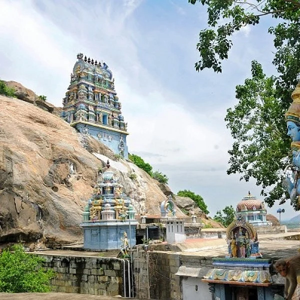 ராஜா தேசிங்கின் குலதெய்வமான சிங்கவரம் பெருமாளைத் தரிசிக்கலாம்!