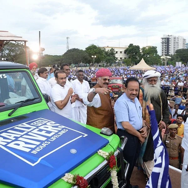நதிகளை மீட்போம் என்ற இயக்கத்தின் தேசிய அளவிலான விழிப்பு உணர்வு பேரணி: படங்கள்: தி.விஜய்