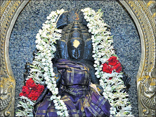 பன்னிரு ராசிகளும் பரிவார தெய்வங்களும்!