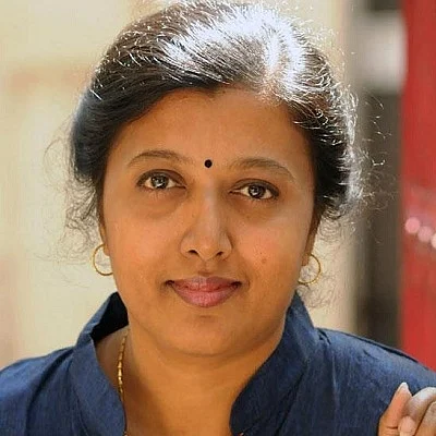 எனக்கும் என் மகனுக்கும் பாதுகாப்பு வேண்டும் - கவிஞர் தாமரை போலீசில் புகார்!