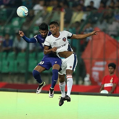 சொந்த மண்ணில் சென்னை முதல் வெற்றி #ISL