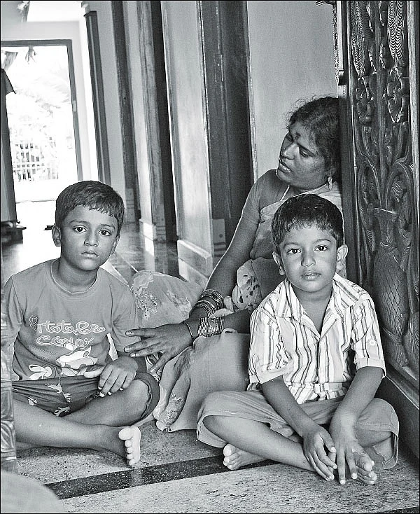 “அவங்கள உட்ராதீங்க சார்”