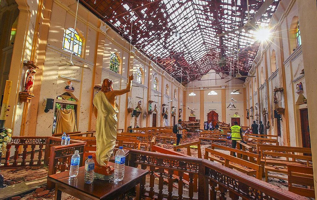 ஆதாரங்கள், புகைப்படங்களை வைத்து இலங்கை அமைச்சர்கள் வீட்டில் திடீர் சோதனை!