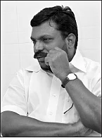 மிஸ்டர் கழுகு: நிம்மதி... மந்திரி...
