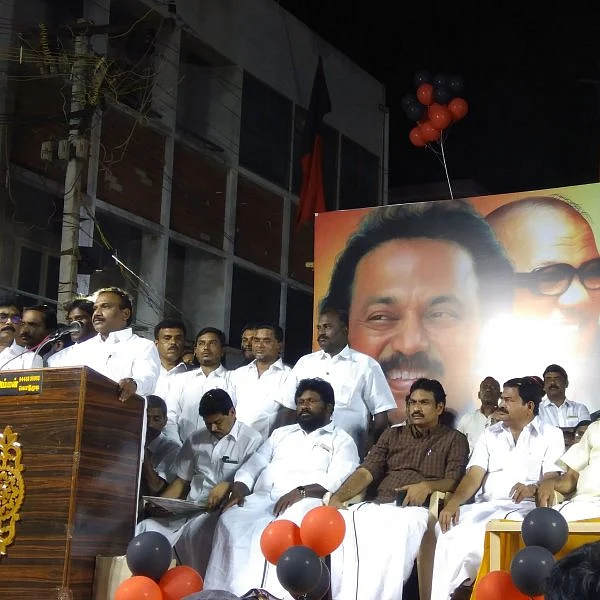 ஜெயலலிதா கல்லறையில் எழுதும் வாசகத்தைச் சொன்ன ஆ.ராசா!