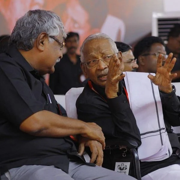 அ.தி.மு.க தரையில் ஊழல் செய்தால், பா.ஜ.க ஆகாயத்தில் ஊழல் செய்கிறது!'- கி.வீரமணி காட்டம்