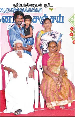 “கன்னுக்குட்டி கொம்புல 2 கிராம் மோதிரம்... பங்கு போட்டுக்க 15 பேர் மோதுறோம்!”
