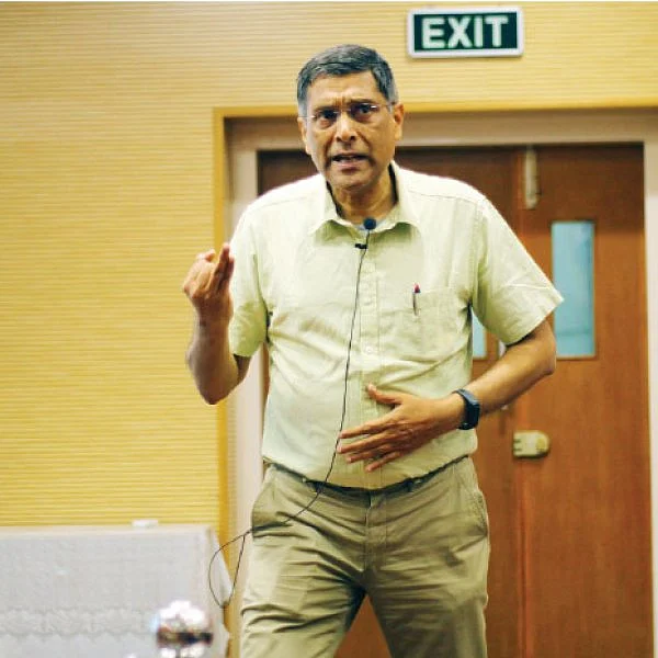 இந்தியாவை விட்டு வெளியேறும் புத்திசாலிகள்!
