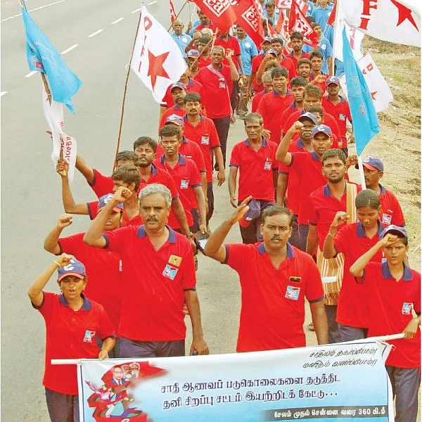 ‘‘முதல்ல அதைச் செய்யுங்கய்யா!” - ஆணவக்கொலைக்கு எதிராக ஒலிக்கும் குரல்கள்... நடக்கும் கால்கள்..
