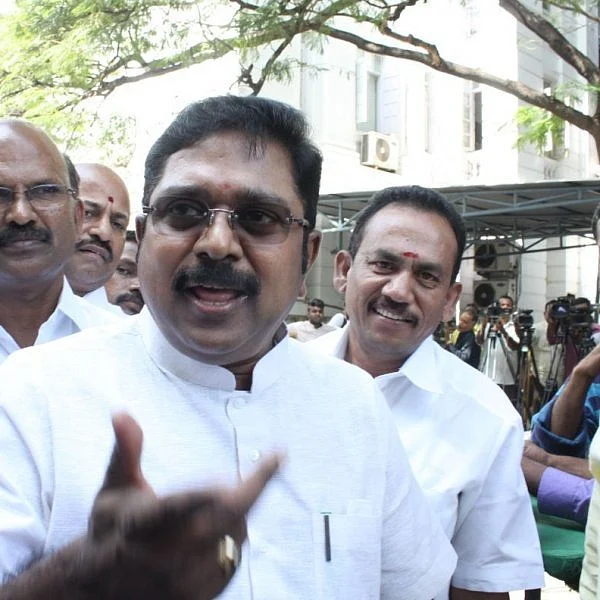 `ஓ.பி.எஸ், இ.பி.எஸ் ஆட்சி முடிவுக்கு வரும்போது இது நிச்சயம் நடக்கும்' - நீக்கப்பட்ட டி.டி.வி ஆதரவாளர்கள் கொந்தளிப்பு