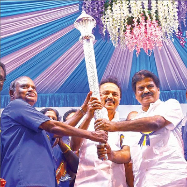 ஆதித் தமிழரை அரவணைத்த தி.மு.க!
