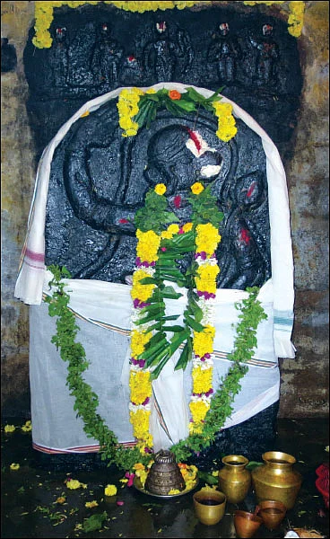 ஆனந்த நர்த்தன ஆஞ்சநேயர்!