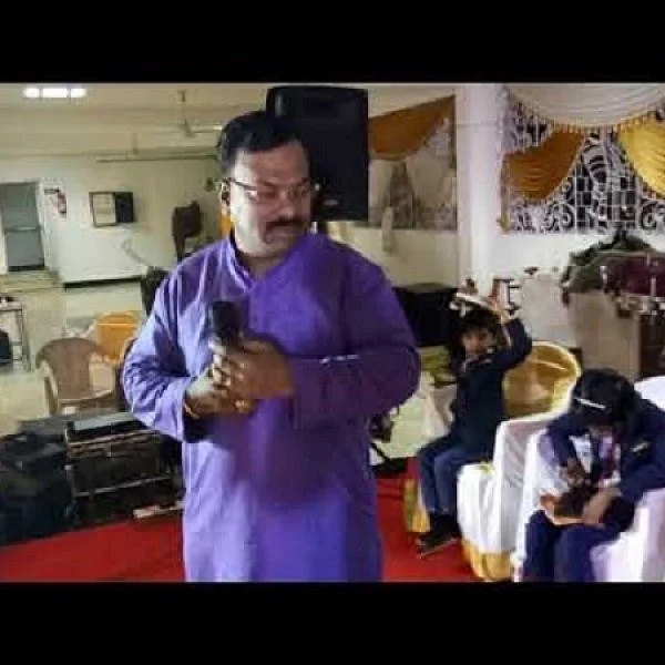``சொல்ல வேண்டியதை நீதிமன்றத்தில் சொல்கிறேன்!" - விவாகரத்து கோரும் `ஆட்டோகிராஃப்' கோமகன்