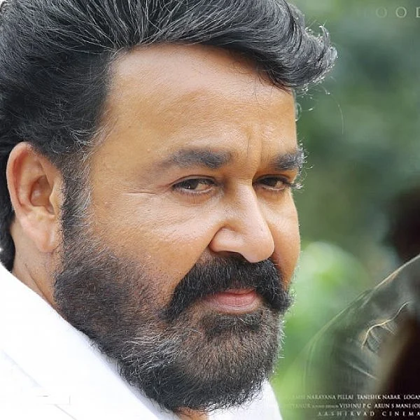 `இந்தக் காட்சி பார்ப்பவர்களை ஊக்கப்படுத்தும்!'- மோகன்லாலுக்கு எதிராக பினராயிடம் புகார்