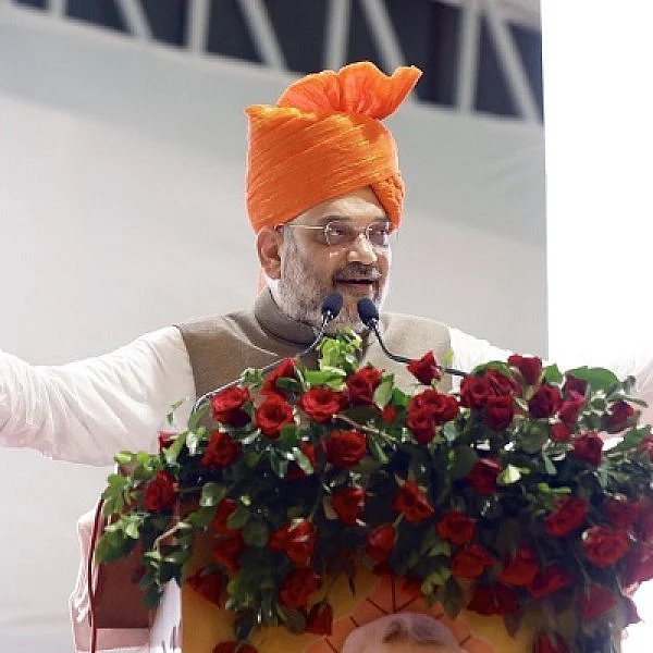‘வங்கதேசத்தில் இருந்து வந்தவர்கள் கரையான்கள் போன்றவர்கள்’ - அமித் ஷா சர்ச்சை