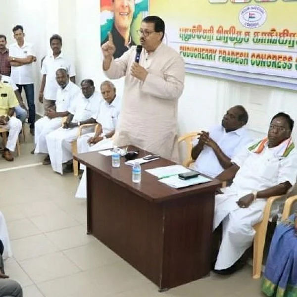 `செலவுகளை நீங்கதான் பார்த்துக்கணும்' - வேட்பாளருக்காக மல்லுக்கட்டும் புதுவை காங்கிரஸ்!