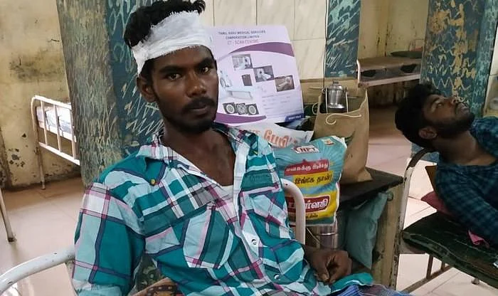 `நாங்க என்ன தப்பு பண்ணினோம்; வண்டியை முந்திப்போனது குத்தமா!-பாதிக்கப்பட்ட சகோதரர்கள் வேதனை