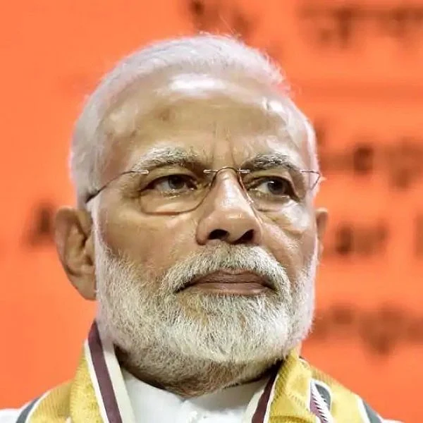 ``மோடி வேண்டாம்... கட்கரியைக் கொண்டு வாருங்கள்..!"- பா.ஜனதாவை அலறவைக்கும் கலகக்குரல்