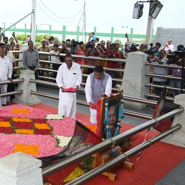 தமிழக அரசு நடவடிக்கைகளில் மத்திய அரசு தலையிடவில்லை..! மத்திய அமைச்சர் ரவிசங்கர் பிரசாத்