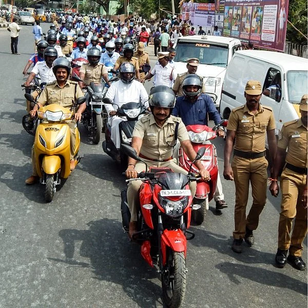 சென்னையை அடுத்து கடலூரில்தான் அதிக விபத்து - விழிப்பு உணர்வு நிகழ்வில் பங்கேற்ற மாணவர்கள்!