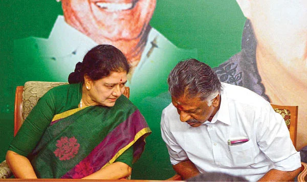 “சசிகலா எனும் நான்!”